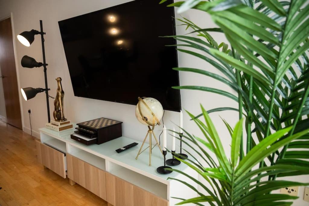 2 Bed Apt In Leeds City Centre Εξωτερικό φωτογραφία